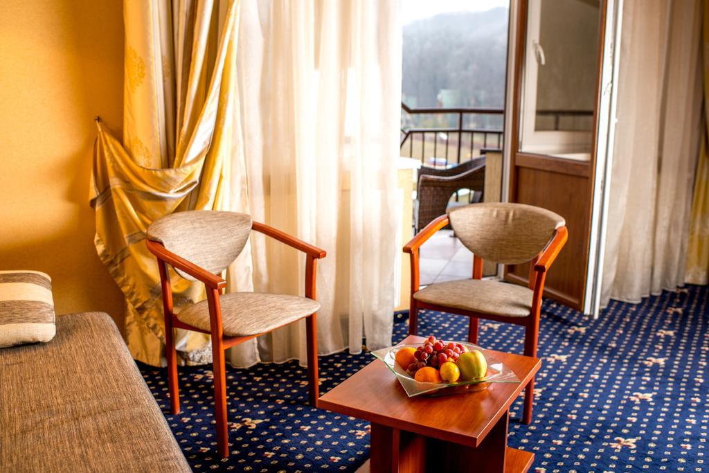 Buhta Vikingiv Hotel Vodniki Buitenkant foto
