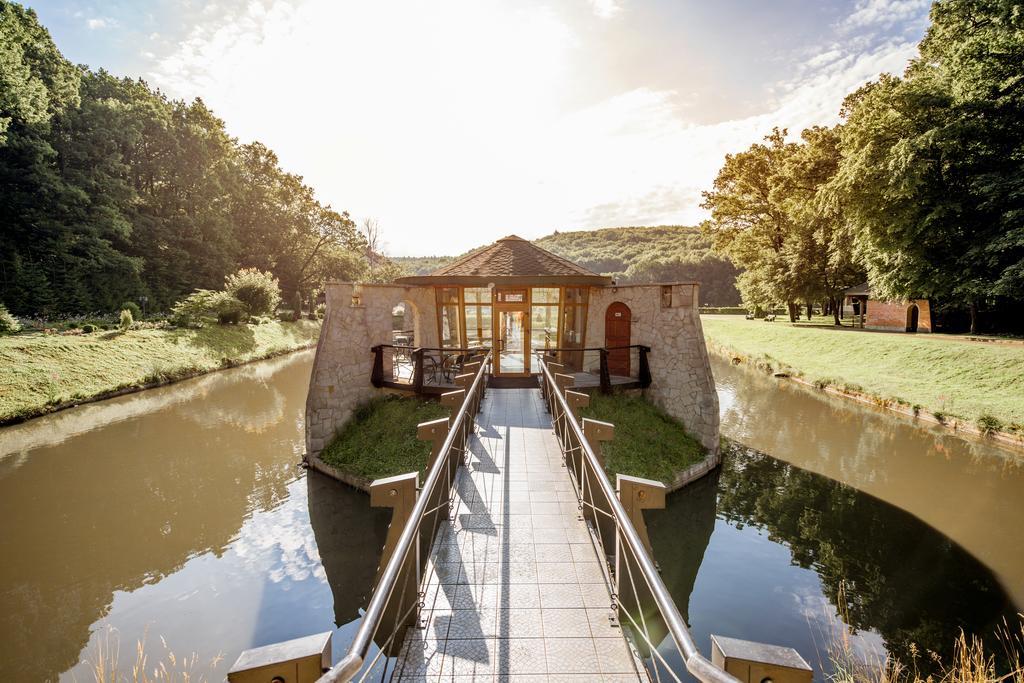 Buhta Vikingiv Hotel Vodniki Buitenkant foto