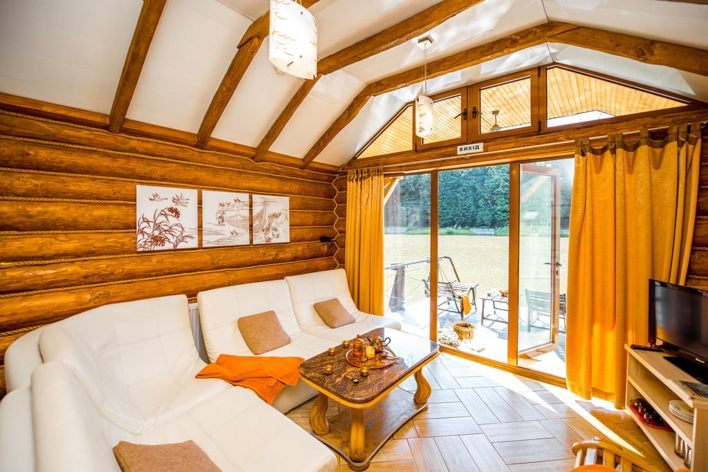 Buhta Vikingiv Hotel Vodniki Buitenkant foto